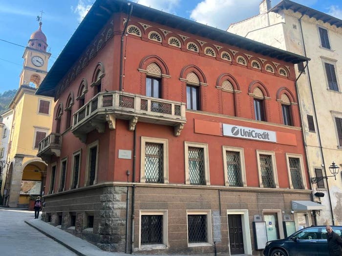Appartamento con 6 locali in vendita in PZZA SCALELLE, Centro, Marradi