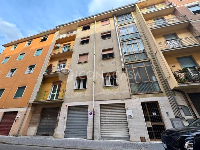 Appartamento con 6 locali in vendita in Via Manrico Fiorentini, Centro, Pontedera