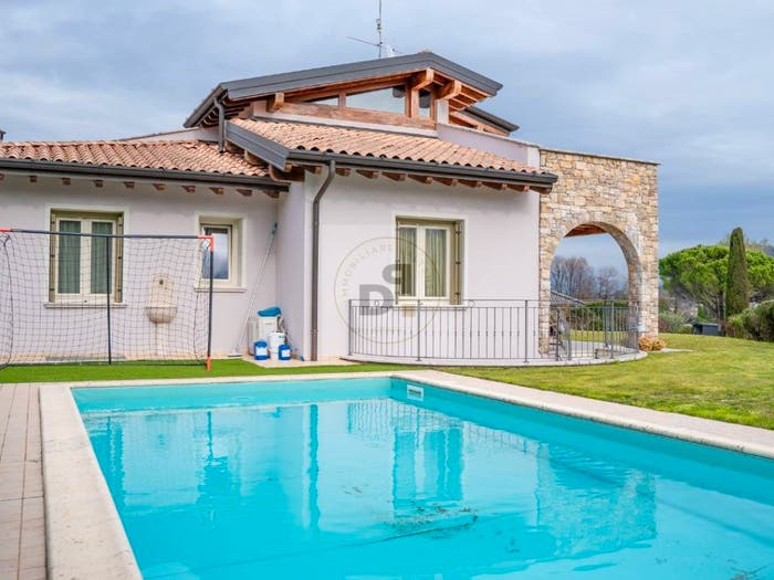 Casa con 5 locali in vendita in Pieve Vecchia Villaggio Sanghen, Manerba del Garda