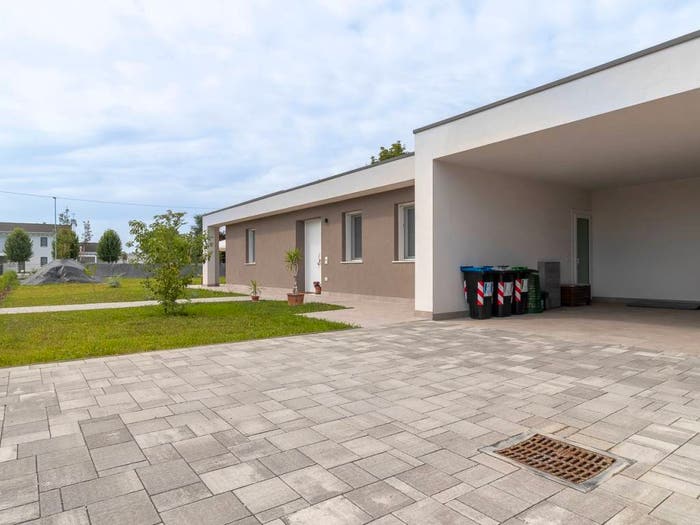 Casa con 5 locali in vendita in Via Massimo D'Azeglio, Grantorto
