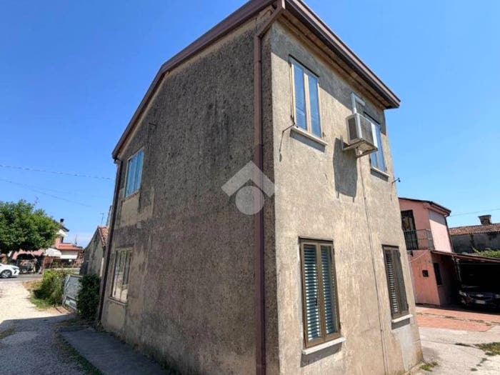 Casa trilocale in vendita in Via Borgo Botteghe, Piove di Sacco