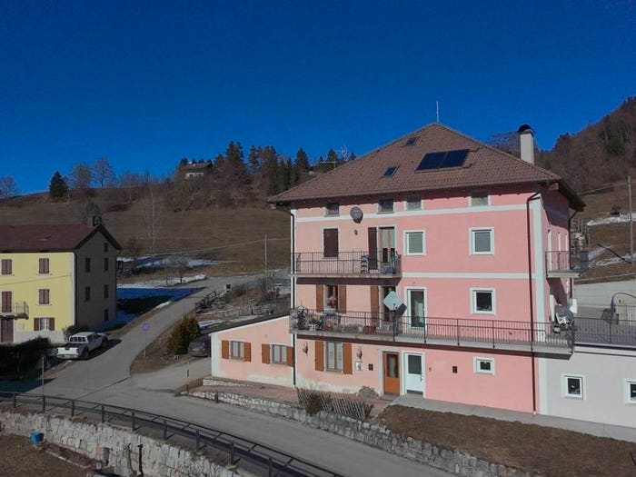 Appartamento trilocale in vendita in Frazione Longhi, Gionghi Cappella, Lavarone