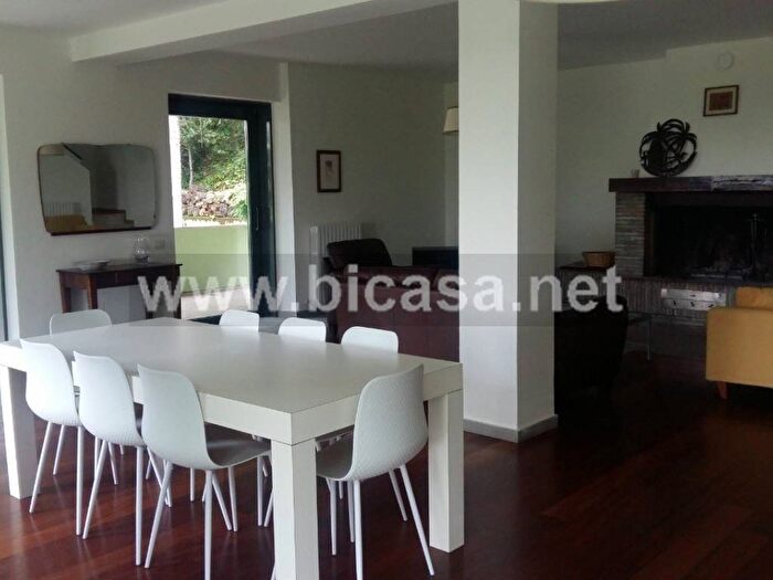 Casa con 6 locali in vendita in via della libertà, Villa Ceccolini, Pesaro