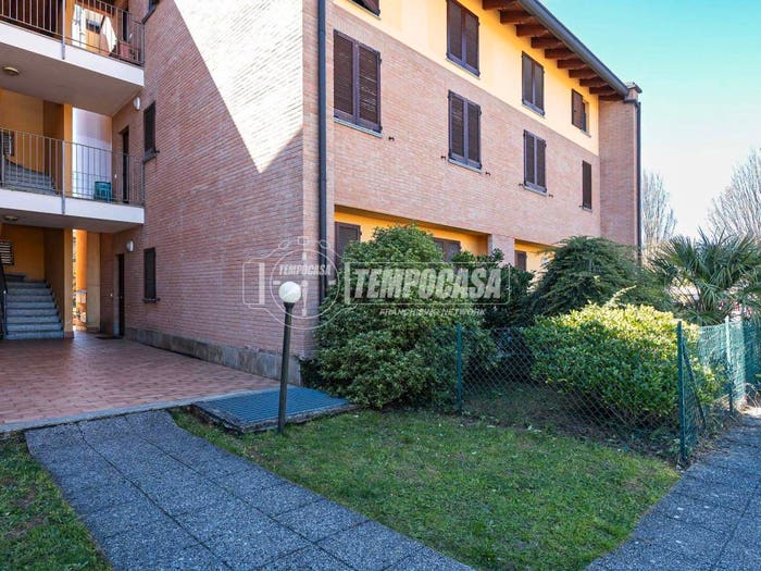 Appartamento trilocale in vendita in Via Roma, Centro, Merone