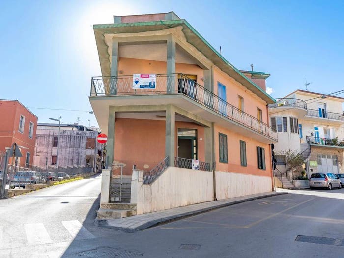 Casa con 6 locali in vendita in Via Iblea, Centro, Melilli