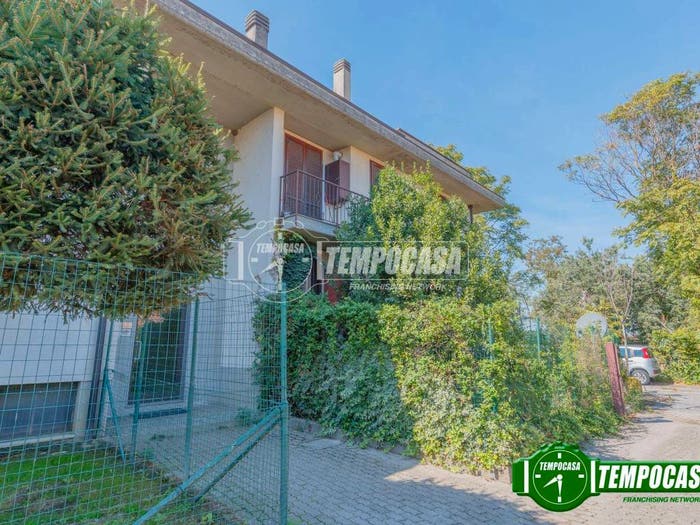 Appartamento quadrilocale in vendita in Via della Torre, Vidigulfo