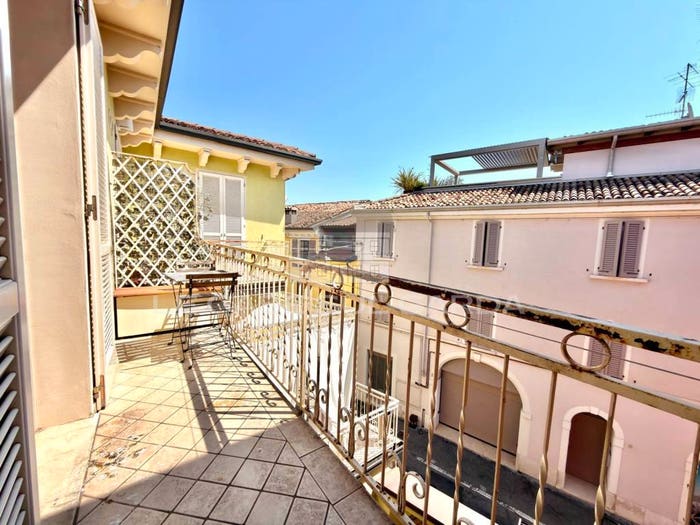 Appartamento bilocale in vendita in Via Giuseppe Mazzini, Centro Storico, Desenzano del Garda