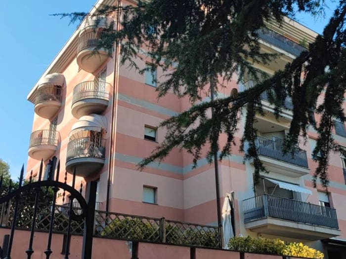 Appartamento con 5 locali in vendita in Viale Francesco Gambaro, Albaro, Genova