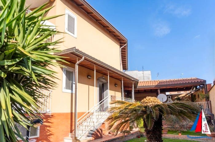 Casa con 6 locali in vendita in Via Napoli, Centro, Gravina di Catania
