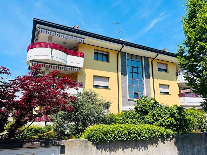 Appartamento quadrilocale in vendita in Via Monte Forno, Vat Paderno, Udine