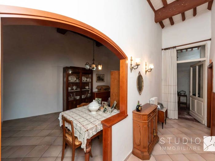 Casa con 6 locali in vendita in Via del Fiume, Bonelle, Pistoia