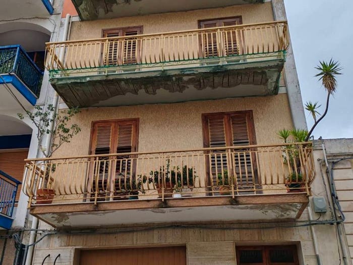 Appartamento con 5 locali in vendita in VIA TASSO, Floridia