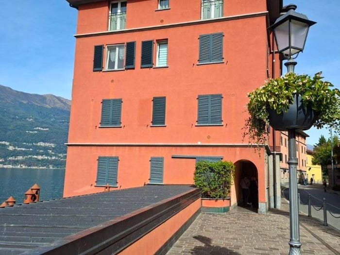 Appartamento bilocale in vendita in Via Carlo Alberto, Centro, Bellano
