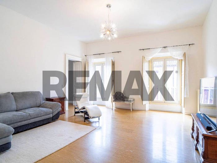 Appartamento con 5 locali in vendita in Strada Matteo Renato Imbriani, Parco Ducale Oltretorrente, Parma