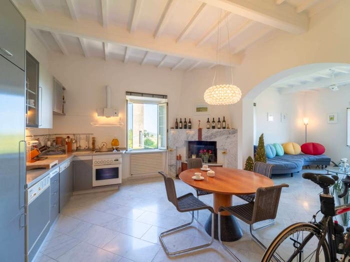 Appartamento trilocale in vendita in Via Bolgherese, Castagneto Carducci