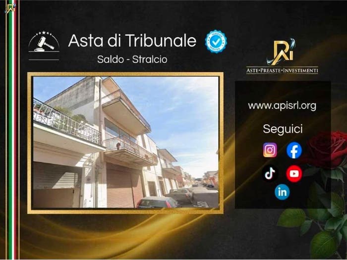 Appartamento con 6 locali in vendita in Via Nazario Sauro, Copertino