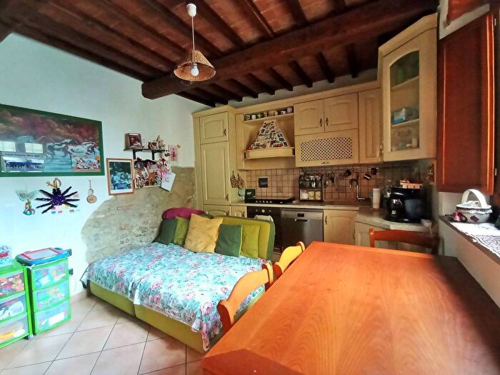 Casa trilocale in vendita in Cantagrillo Casalguidi, Serravalle Pistoiese