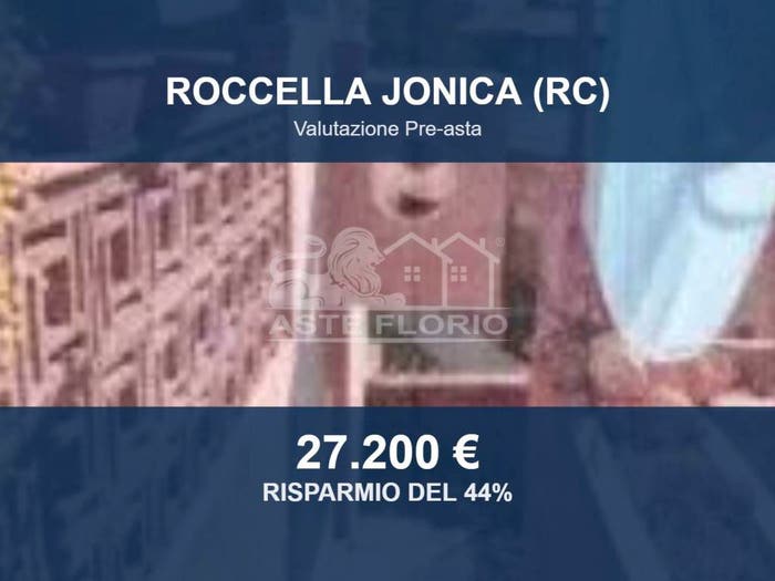 Appartamento quadrilocale in vendita in Via Giuseppe Garibaldi, Roccella Ionica