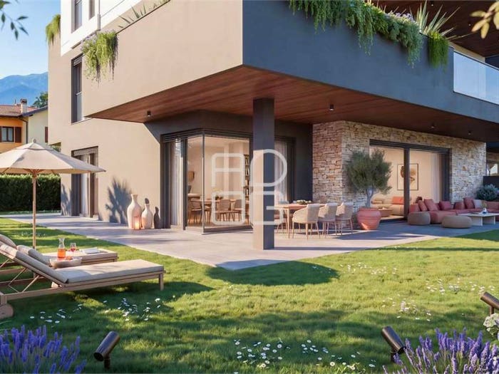Appartamento quadrilocale in vendita in Via Pratomaggiore, Rivoltella, Desenzano del Garda