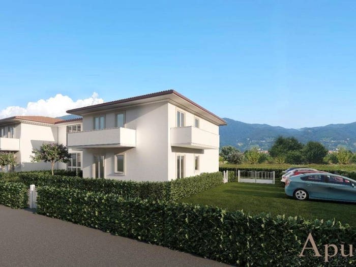 Appartamento trilocale in vendita in Viale RomaVia Rossini, Marina di Massa Centro, Massa