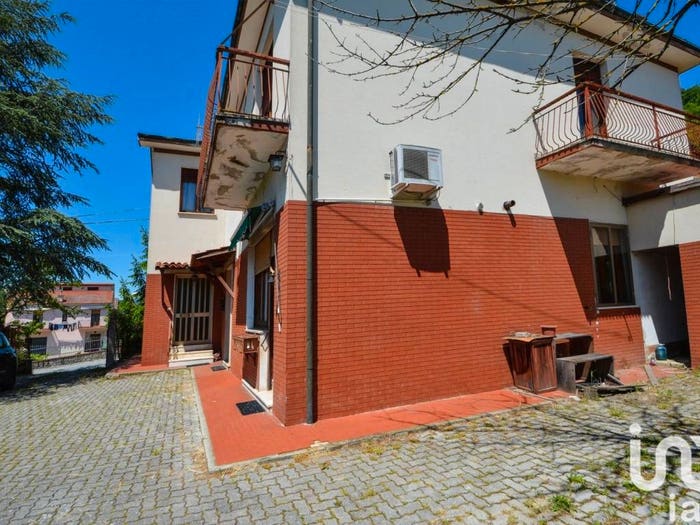 Casa con 6 locali in vendita in Via Rosa, Centro, Saliceto