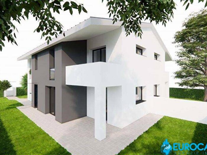 Casa con 5 locali in vendita in Via bellesia, Fabbrico