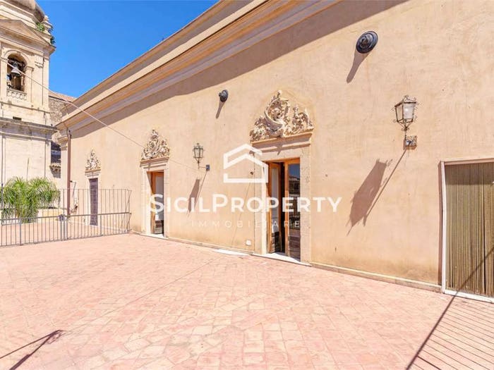Appartamento con 6 locali in vendita in Via Angelo Majorana, Militello in Val di Catania