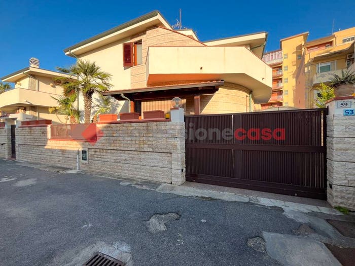 Casa con 6 locali in vendita in Via Filippo Turati, Centro, Milazzo