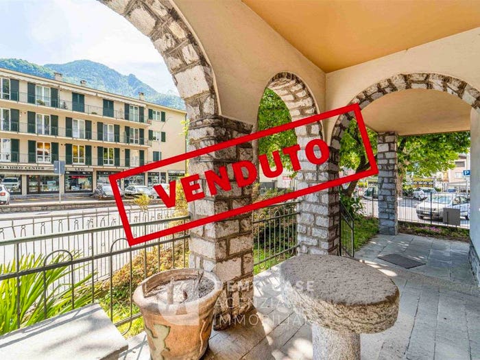 Casa con 6 locali in vendita in Viale Maloggia, Centro, Chiavenna