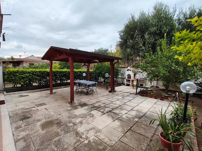 Appartamento con 6 locali in vendita in Via Sant'Angelo, Tufo, Minturno