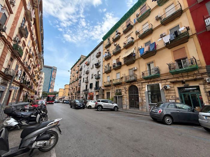 Appartamento trilocale in vendita in Via Rimini, Vasto, Napoli