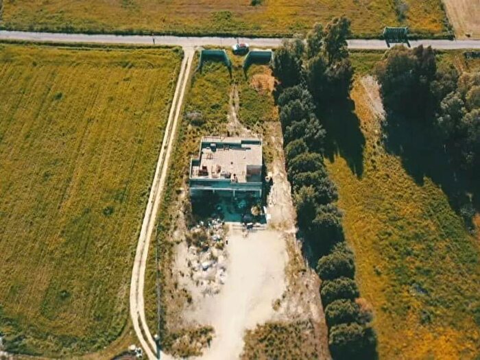 Casa quadrilocale in vendita in Strada Comunale Caracci SNC, Veglie
