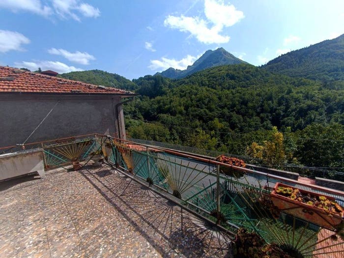 Casa con 6 locali in vendita in Centro, Minucciano
