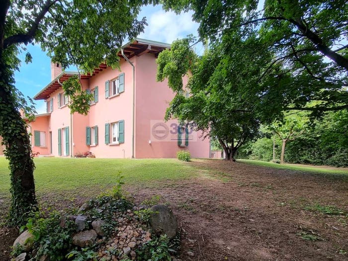 Casa con 6 locali in vendita in Via Fermi, Centro, Passirano