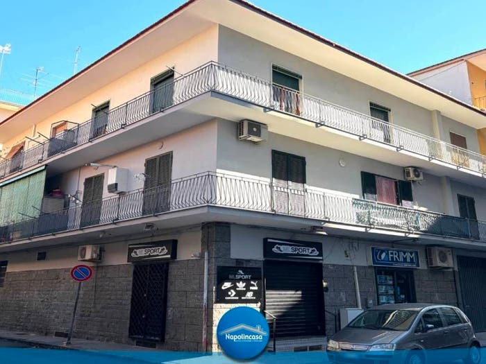 Appartamento trilocale in vendita in Via Giosuè Carducci, Centro, Casoria