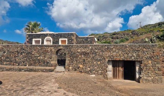 Casa quadrilocale in vendita in Strada Perimetrale Ovest, Pantelleria