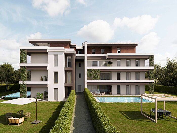 Appartamento quadrilocale in vendita in Via Magenta, Centro, Lomagna
