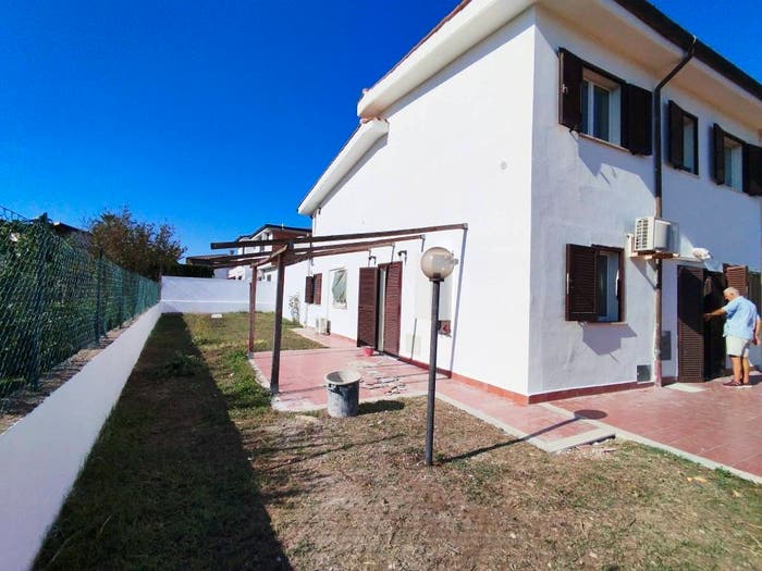 Casa quadrilocale in vendita in Via San Marino, Nuova Florida, Ardea