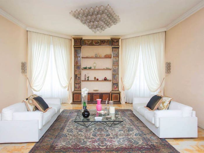 Casa con 6 locali in vendita in Via Carlo Cattaneo, Sciarè, Gallarate