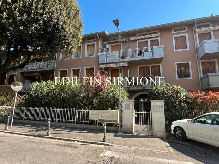 Appartamento trilocale in vendita in Via Ferruccio Lorenzini, Desenzanino, Desenzano del Garda