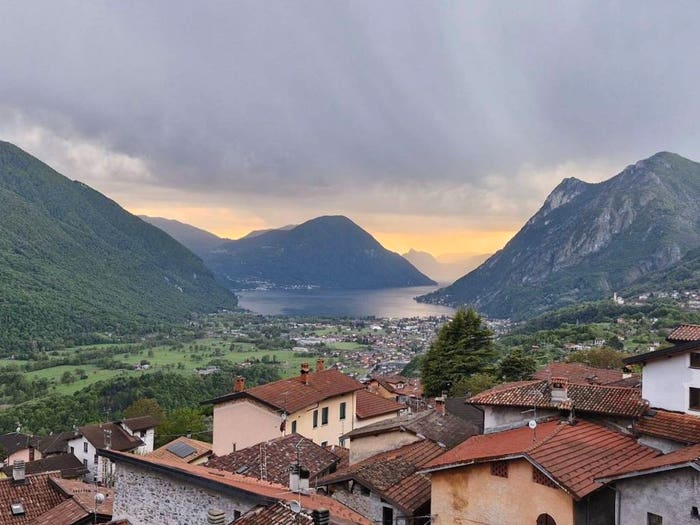 Casa con 5 locali in vendita in Via Vignola, Centro, Carlazzo