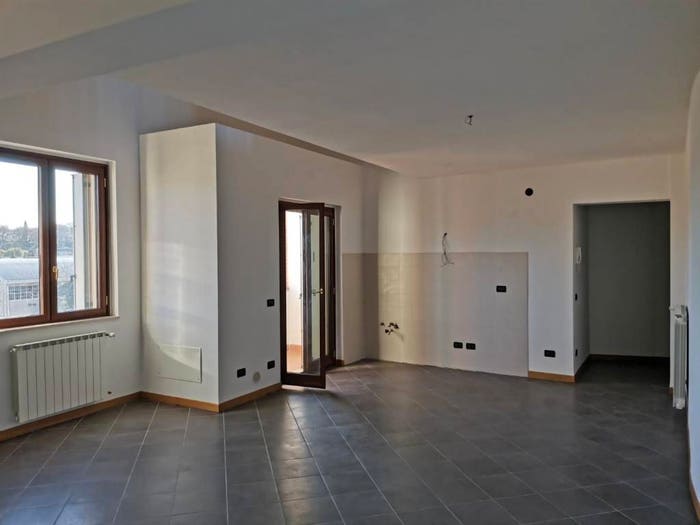 Appartamento quadrilocale in vendita in Viale dei Mille, Abbadia Campolungo, Colle di Val d'Elsa