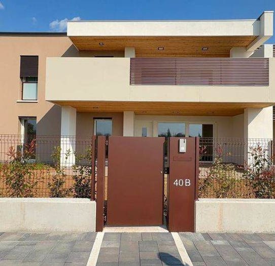 Appartamento quadrilocale in vendita in Via Rosà, Cassola