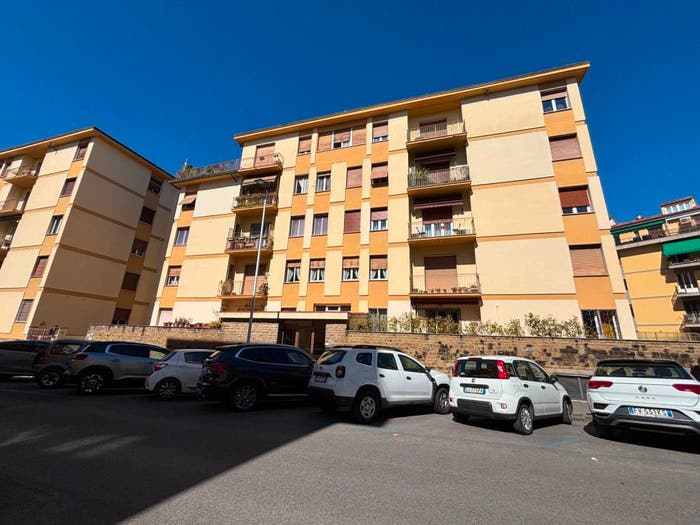 Appartamento con 5 locali in vendita in Via Castelfidardo, Campo di Marte, Firenze