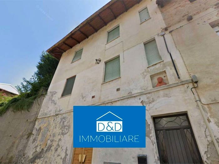Casa con 5 locali in vendita in Via Dei Mille, Centro, Mercenasco