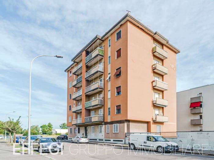 Appartamento trilocale in vendita in Viale Italia, Melzo