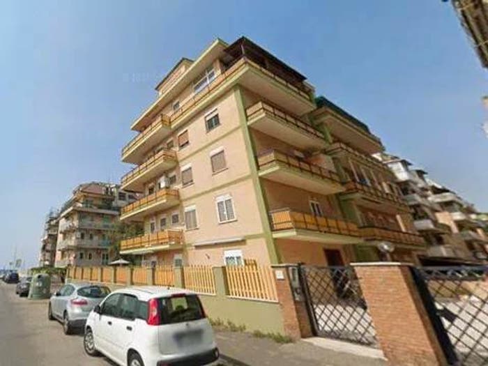 Appartamento trilocale in vendita in Viale Del Sommergibile, Ostia Ponente, Roma