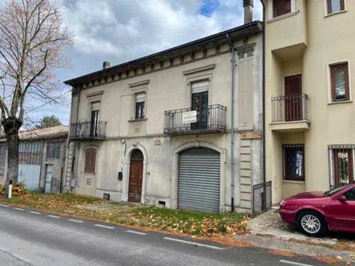 Appartamento con 5 locali in vendita in Viale Mansueto De Amicis, Alfedena