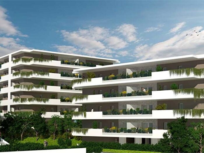 Appartamento quadrilocale in vendita in via Maggini, Palombare, Ancona
