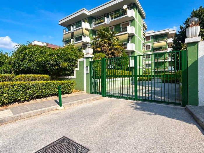 Appartamento trilocale in vendita in Via Francesco Petrarca, Centurano, Caserta